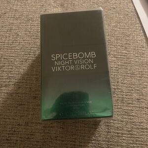 Viktor & Rolf Spicebomb Night Vision - Black and Green